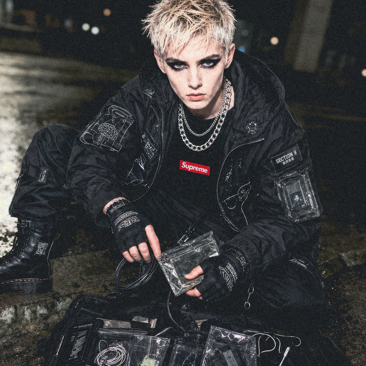 Éditorial streetwear Section 9 cyberpunk