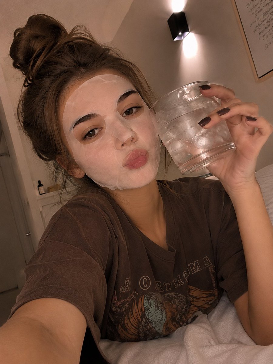 Prompt de Selfie de Autocuidado com Skincare (1/2)