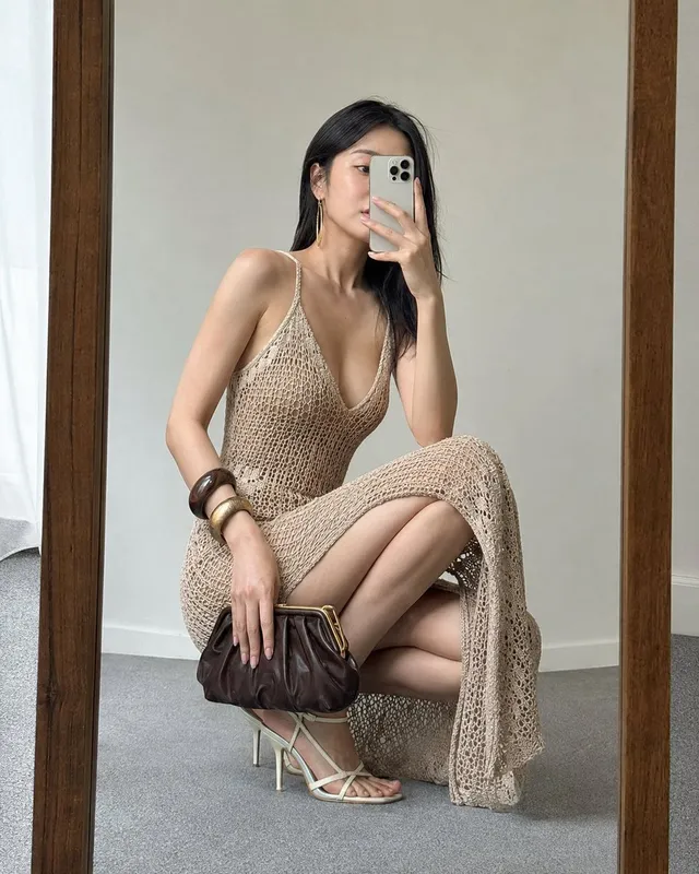 Luxury Fashion Mirror Selfie